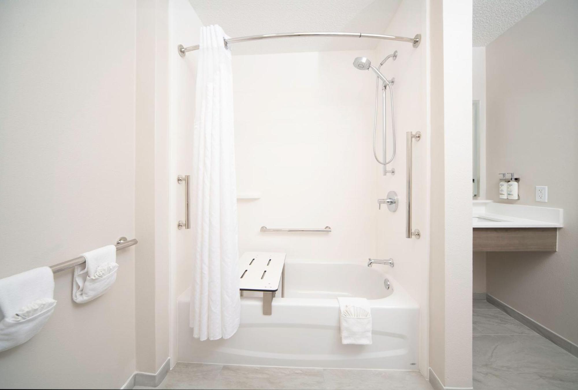 Holiday Inn Express & Suites Indianapolis - East By Ihg Exteriér fotografie